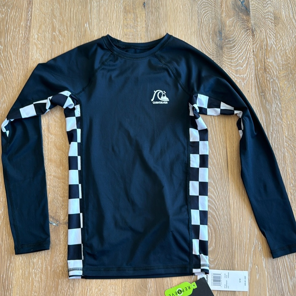 Boys quicksilver black checkered rash guard net size 10